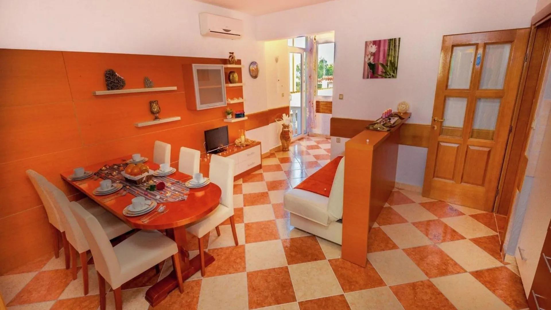 Spacious Apartment In Dramalj With Swimming Pool